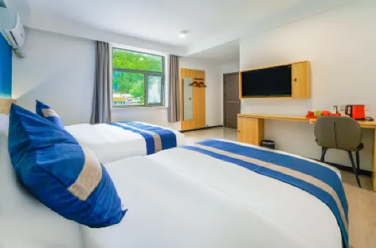 Songyun No.1 Hotel (Jiuzhaigou Scenic Area) Отели в г. Цзючжайгоу