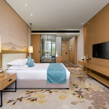 Golden Shining Gulf Hot Spring Resort Hotel