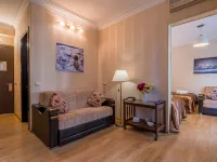 Iliani Hotel Hotels near Heroes Square