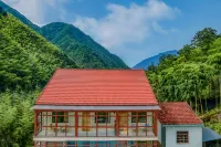Anji Huifengge · Family-Friendly Vacation Home with Pool, Stream Access, and Mountain Views Hotels near Donglingcun