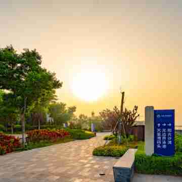 Tianjin Xiangjia Seaview Parent-child Homestay (Taida Aircraft Carrier Theme Park) Hotel Exterior