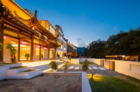 Floral Lux Hotel · South Anhui Sichuan-Xizang Line Xijiantang Hotel