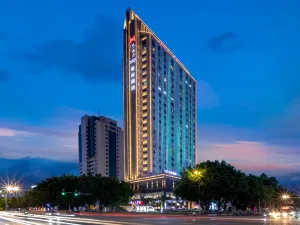 Xana Hotelle (Maoming High-Speed Railway Station North Square)