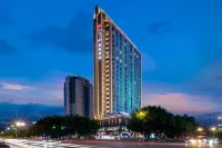 Xana Hotelle (Maoming High-Speed Railway Station North Square)