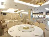 Vienna Hotel (Qingyuan City Plaza Lianjiang Road)