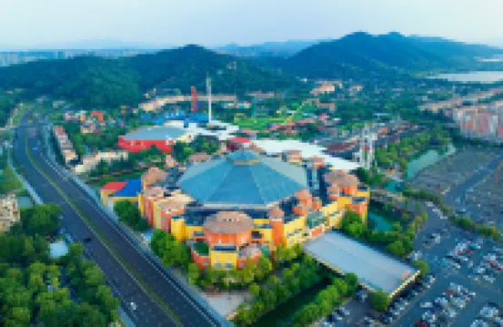 the First World Hotel (Songcheng Hangzhou Paradise Tourist Area)