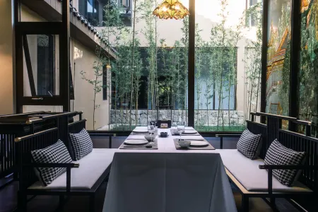 BALING-YongHu Manor Отели рядом с достопримечательностью «Bianhe Street»