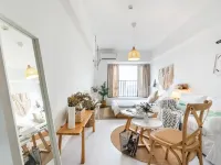 Guangzhou Loutu Apartment (Hanxi Changlong Metro Station) Hotels near محطة هانكسي تشانغلونغ