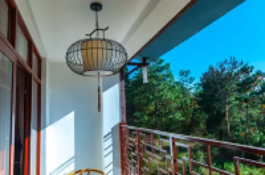 Zhujiangyuan Scenic Area Xiake Caotang