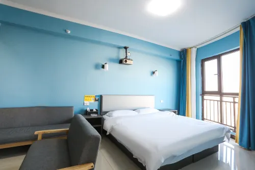 Pingdingshan Atour Hotel