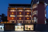 Floral Hotel · Xiangyi Hotel Hotels near Huanglong Waterfall