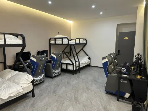 Little White Bear Smart Hotel (Hebi Wanda Branch) - Esports