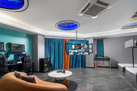 TP E-sports Hotel (Haifeng Phoenix New Town Branch) Отели рядом с достопримечательностью «Former Residence of Peng Pai Martyrs»