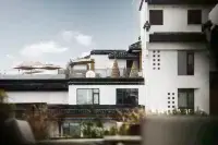 WUTONG HOTEL Отели рядом с достопримечательностью «Учитель»
