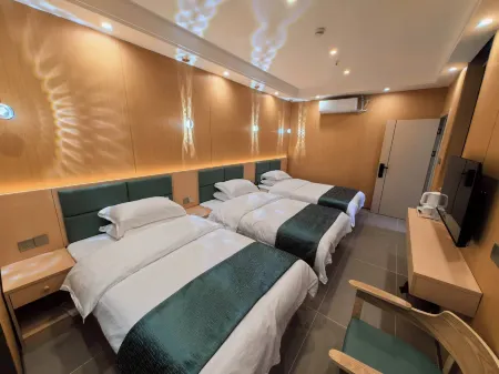 Haoyunlai Light Luxury Hotel (Tianquan Hospital of Traditional Chinese Medicine) Отели рядом с достопримечательностью «Red Army Long Memorial Hall»