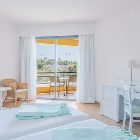 Iberostar Waves Playa Gaviotas All Inclusive