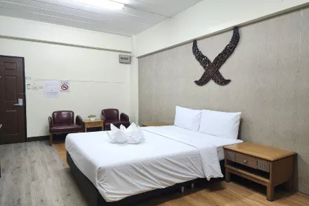 Kim Hotel at Bangplong Отели в г. Phra Samut Chedi