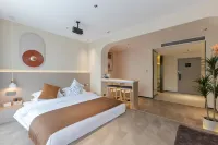 Lily Smart Hotel (Swan Lake Wanda Branch)