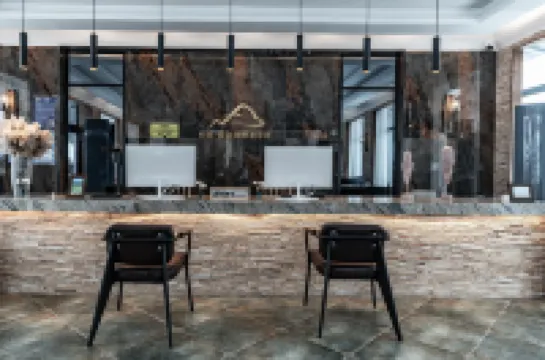 Joan Kushtai Joong Valley Bay Wild Luxury Camp