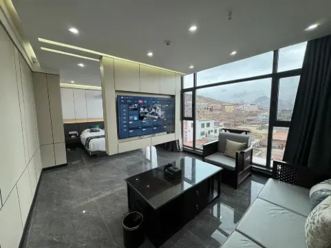 Gao Ri Hotel فنادق في نانغ تشيان