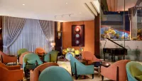 Hotel Ciputra Semarang - bar