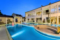 Lushin Hotels&Resorte - Pools