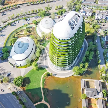 Golden Flower Jade Lake Plaza Hotel