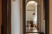 Hongcun Nanhu View Garden · Designer Lake View Resort Hotels in Yixian