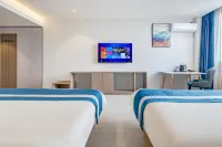 Huaxi Rui Boyun Hotel (Wanda Plaza, Manzhouli) Hotels in Matryoshka Square