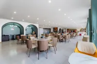 Starry Sky Wild Suites - parking