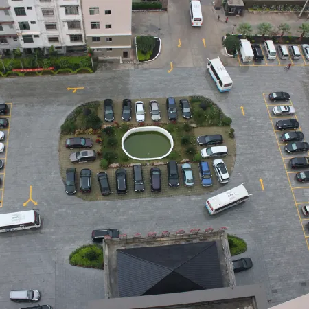 Pingnan Xiongsen International Hotel