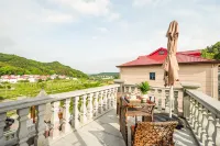 Floral Hotel · Lushan Yunwu Four Seasons Hotel (Lushan Scenic Area) - 2성급