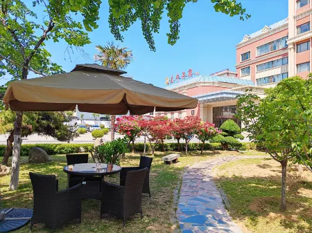 Dongdu Hotel Отели рядом с достопримечательностью «Taishan Polytechnic»