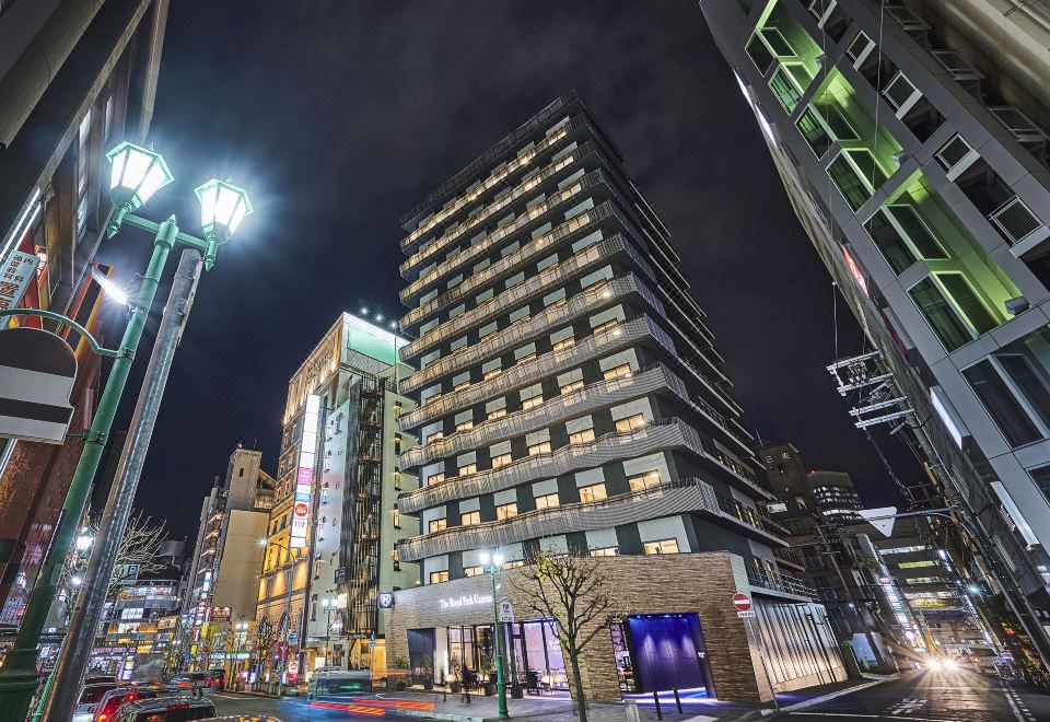 더 로열 파크 캔버스 고베 산노미야