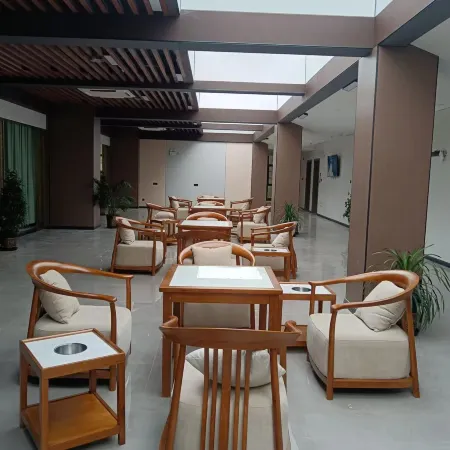 Naisa Grand Hotel
