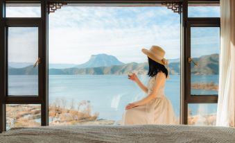 Lugu Lake Front Lake·Yueyao Lakeview Resort Hotel