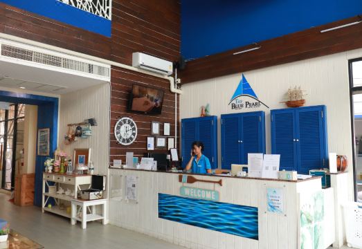 5. 더 블루 펄 카..