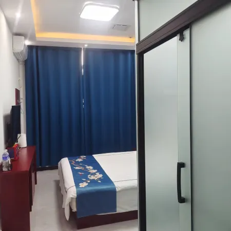 Mengcheng Runze Business Hotel