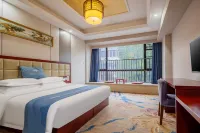 Qingshan Hotel (Yichang East Railway Station Bus Passenger Transport Center)