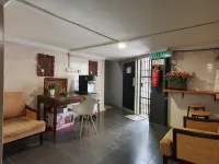 OYO 90997 Hoover Room Hotels in 