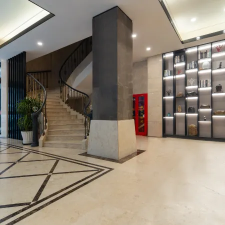 Cloud Hotel (Pingyang Jiefang Street Branch)