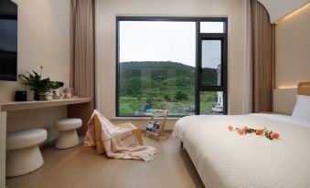 Floral Hotel·Dusk Yunxi Beauty hotel (Wuyuan Huangling Scenic Area Store)