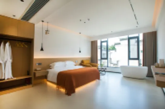 宏村莫名YAJU設計師民宿（宏村風景區店）