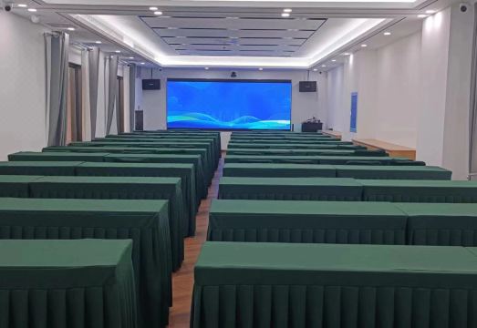 2. 거린허매이 비즈..