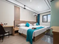 Boyue Smart Hotel (Hubu Alley Yellow Crane Tower) Hotels near Qingchuan Pavilion