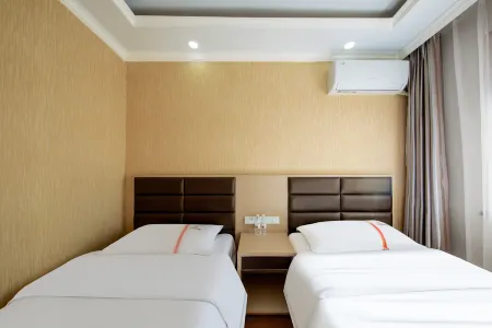 Qingzhu Minyue Business Hotel (Qahar Right Middle Banner)