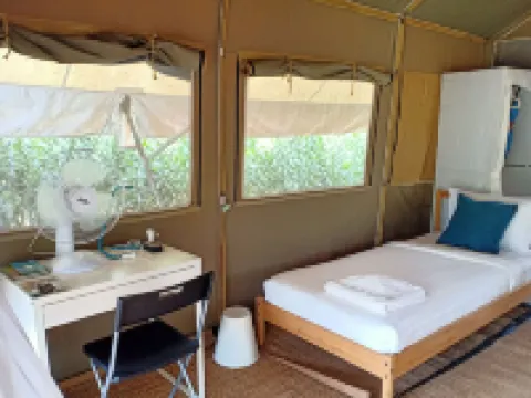 ไนยวาชา เต็นท์ เกาะหมาก โรงแรมในเกาะหมาก