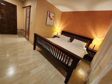 รูปภาพของออกัส เรสซิเดนท์