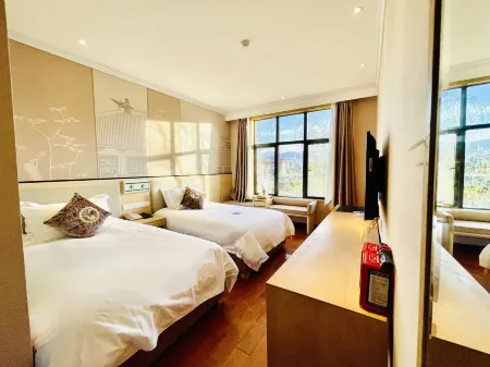 Rock Homeland International Hotel Отели рядом с достопримечательностью «Banghe and Sela»