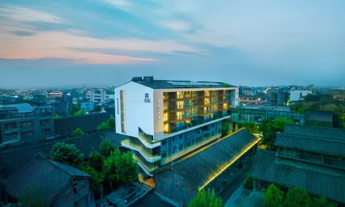 9 Hotel